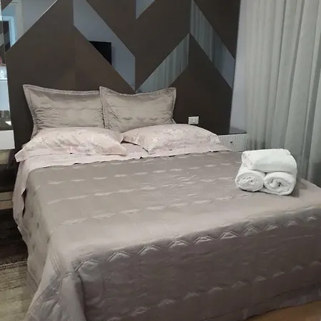 Venus Seaside Apartment Sarande
